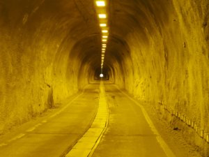 黄金トンネル