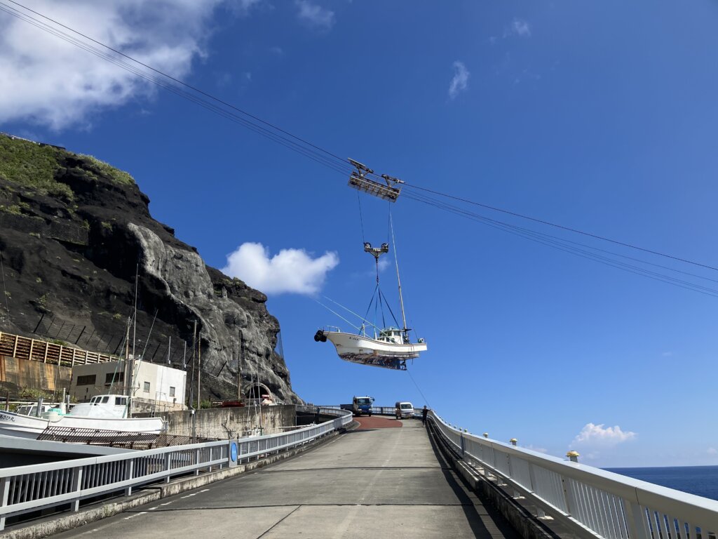 空飛ぶ船