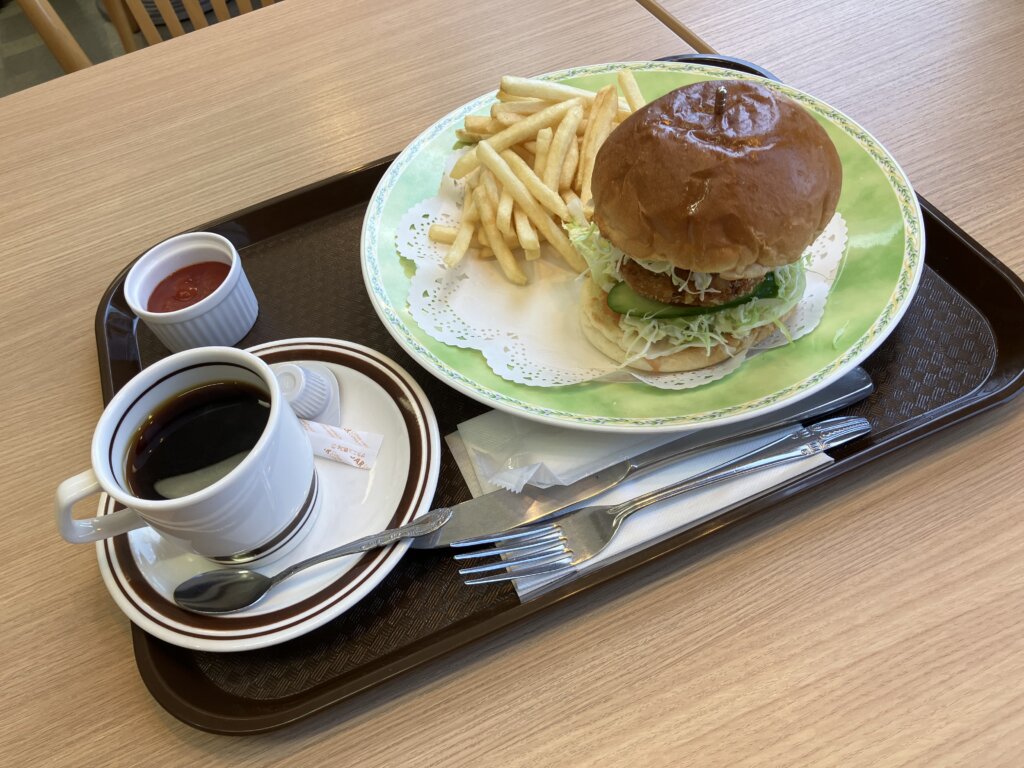 ムロアジメンチカツバーガー